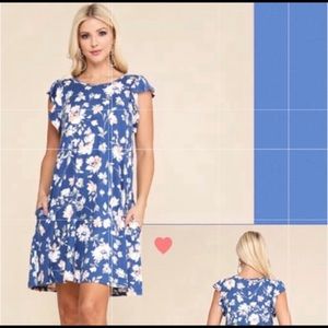 DRESS w/ A BEAUTIFUL FLORAL PRINT